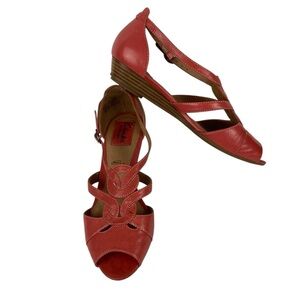 Clarks Coral Open-Toe Sandals